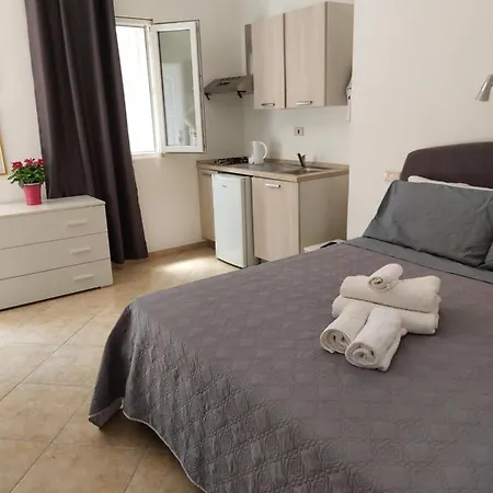 La Apartment *