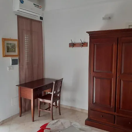 Apartment La